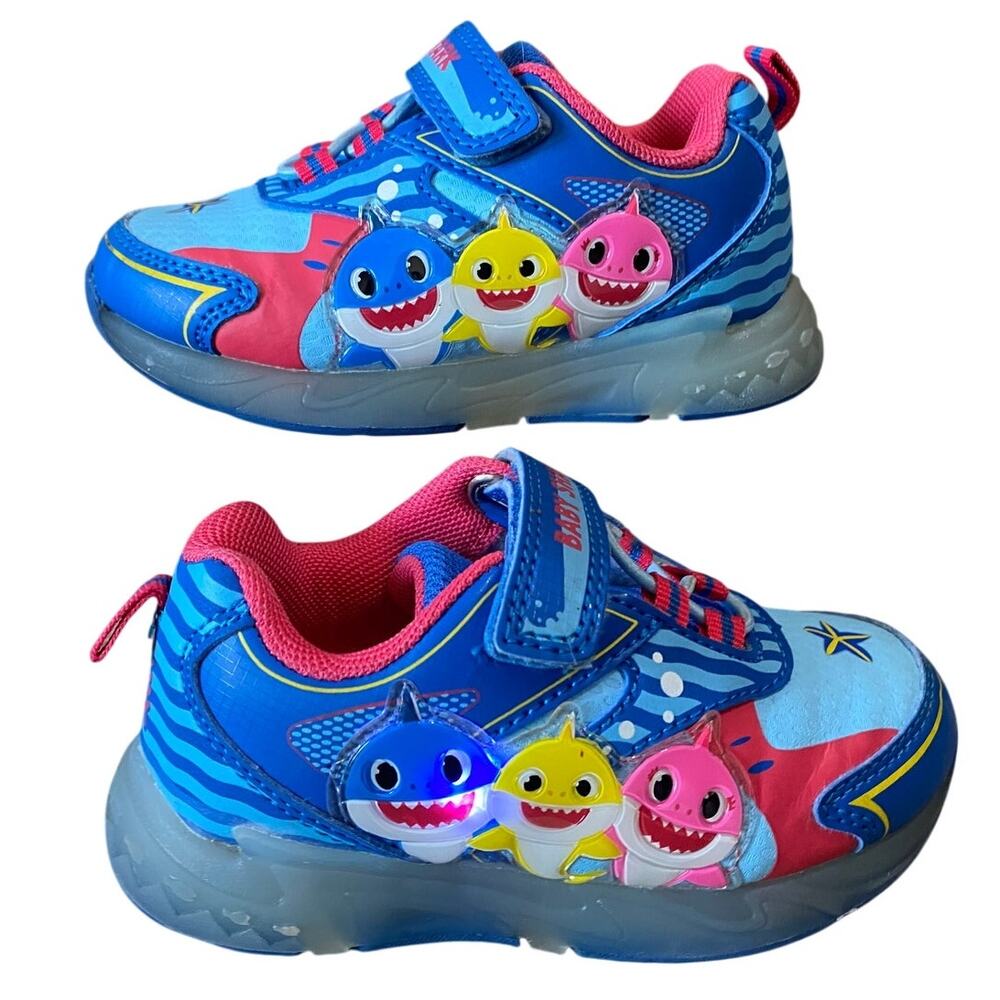 Baby Shark Toddler Light Up Sneakers Size 7 Blue Pink Shoes